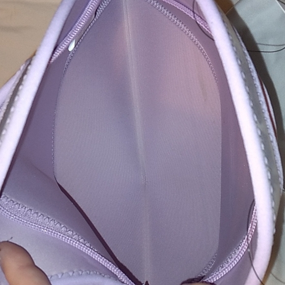 Built Rambler Lunch Bag  12 x 9.5 x 6 inches in Purple & White. - Picture 6 of 8